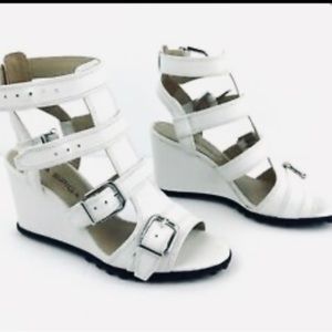 Brand New Via Spiga White Gladiator wedges 8M E39